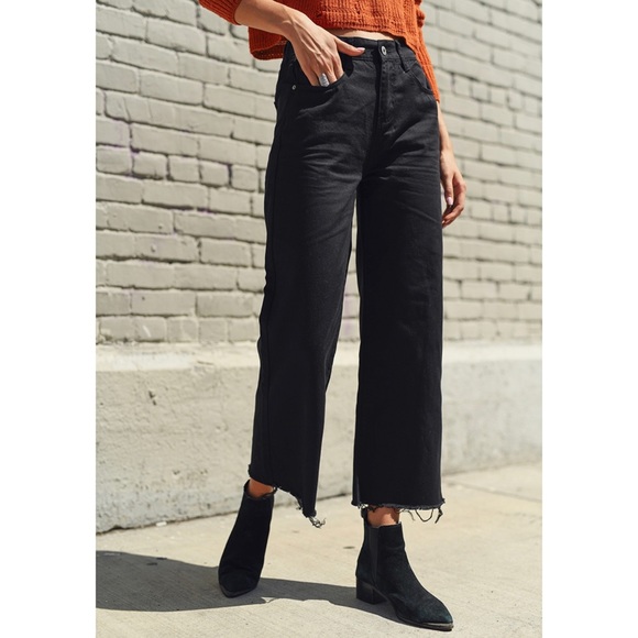 RISEN JEANS RAW HEM ANKLE WIDE LEG BLACK JEANS - Picture 3 of 7